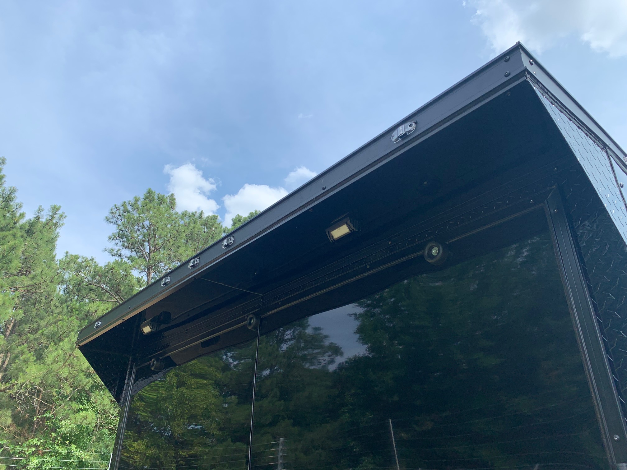 8.5x20 - Blackout - Wing - Image 3